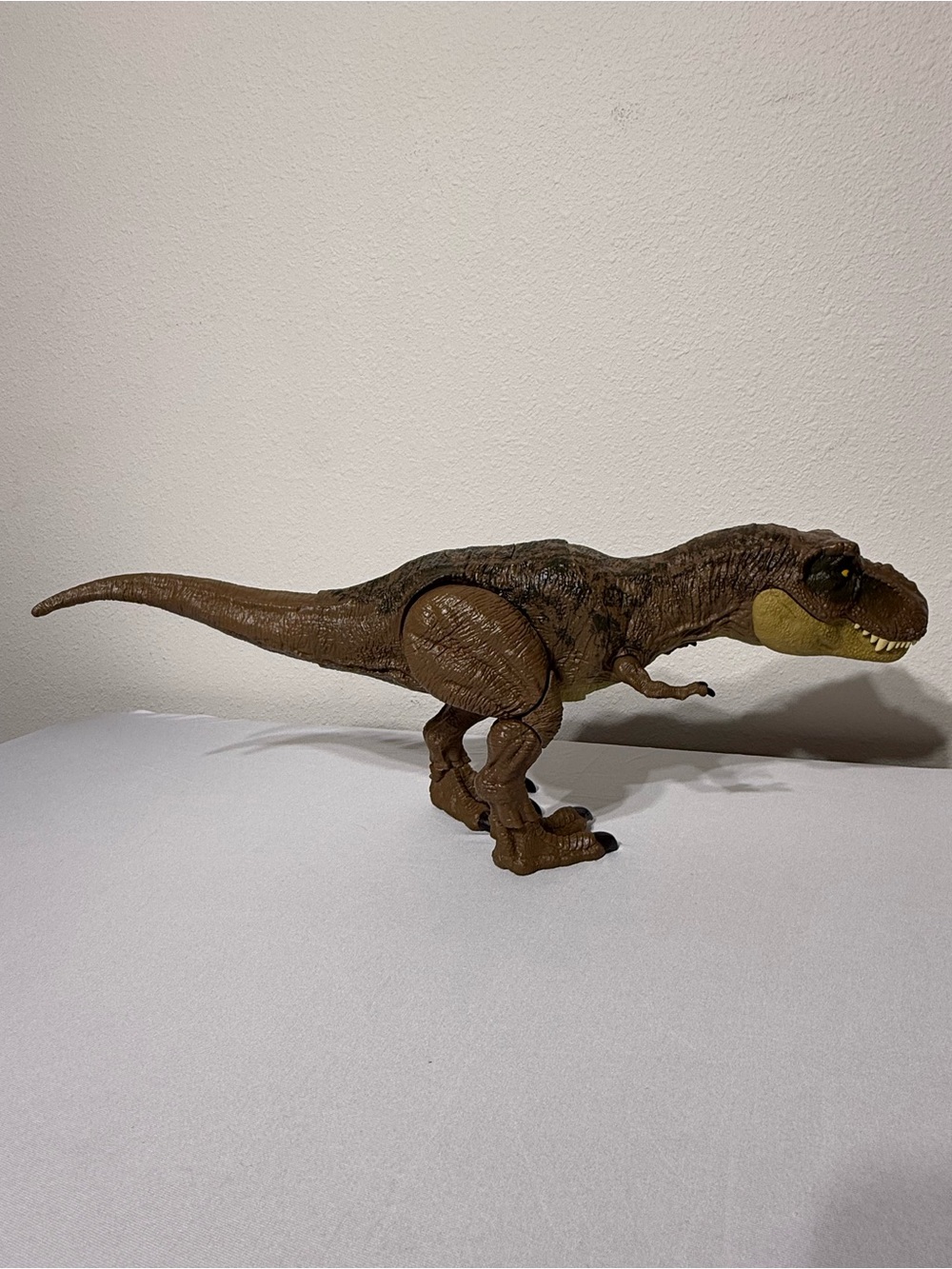 JURASSIC WORLD Epic Roarin' Tyrannosaurus T-Rex Dinosaur Action Figure 21”